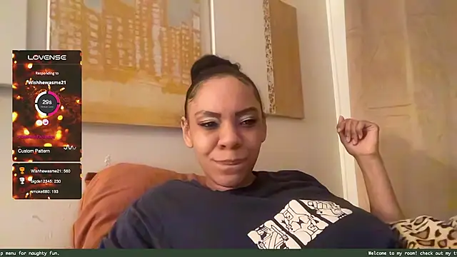 Snapshot of Sanaawest chatting on 12-17-24, 01:27 Sanaawest online show from 12-17-24, 01:27