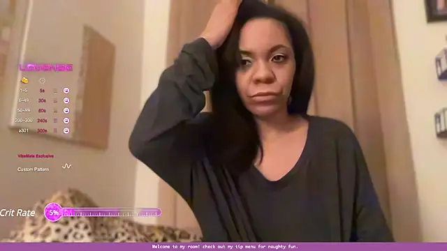 Snapshot of Sanaawest chatting on 01-09-25, 11:36 Sanaawest online show from 01-09-25, 11:36