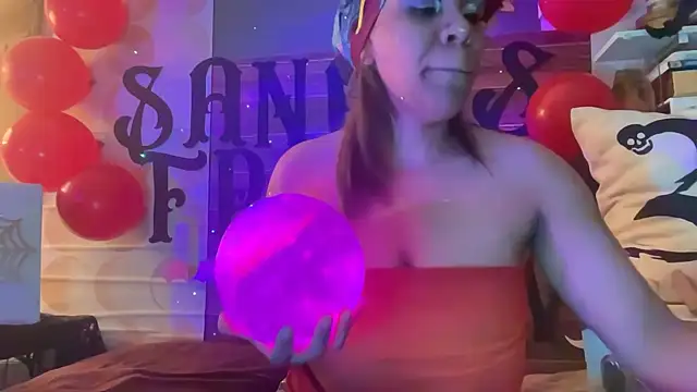 Snapshot of Sanaawest chatting on 10-31-25, 07:09 Sanaawest online show from 10-31-25, 07:09