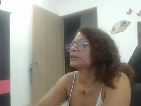 BustyMilf  online show from 03-06-25, 11:47