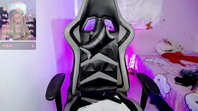 ninatiny online show from 03-17-25, 02:12