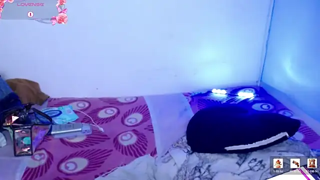 ninatiny online show from 06-03-26, 11:24