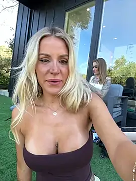 Snapshot of jasminesummer chatting on 02-28-26, 09:05 jasminesummer online show from 02-28-26, 09:05