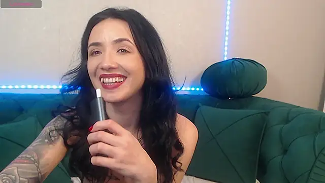 Snapshot of GlamKate chatting on 03-04-25, 04:30 GlamKate online show from 03-04-25, 04:30