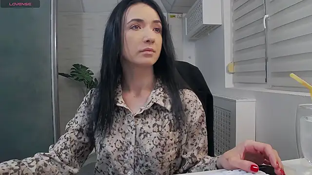 Snapshot of GlamKate chatting on 03-07-25, 05:08 GlamKate online show from 03-07-25, 05:08