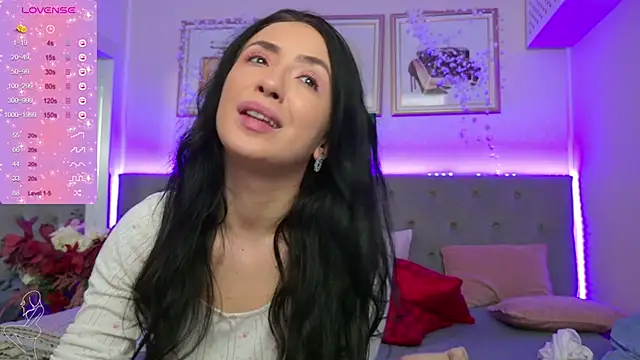 Snapshot of GlamKate chatting on 12-16-25, 04:39 GlamKate online show from 12-16-25, 04:39