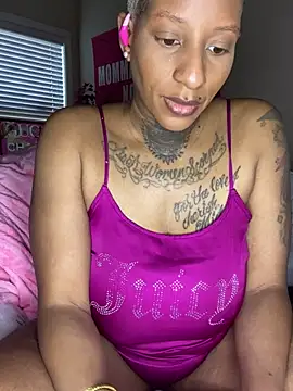 Snapshot of MzParker chatting on 02-05-26, 02:33 MzParker online show from 02-05-26, 02:33