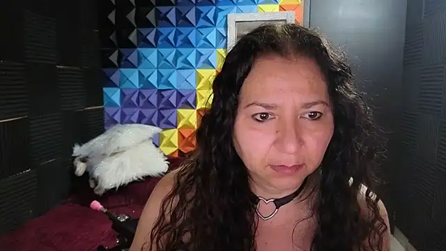 katifoxx online show from 12-13-25, 08:04