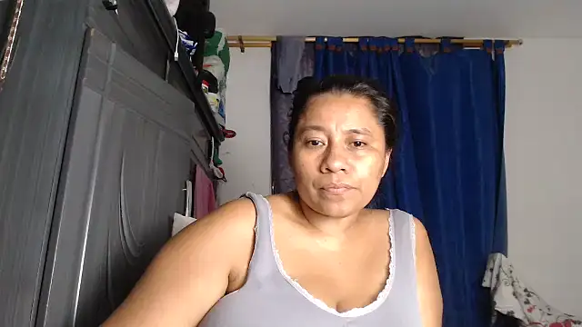 adrixxx38 online show from 04-04-26, 07:50