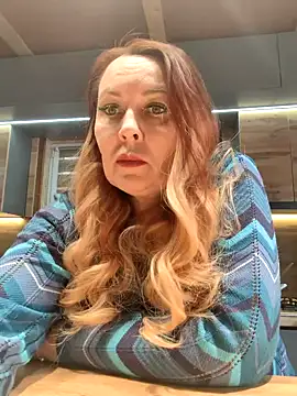 Snapshot of FreeMyFire chatting on 02-11-25, 04:01 FreeMyFire online show from 02-11-25, 04:01