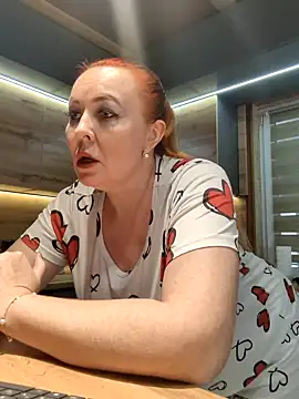 Snapshot of FreeMyFire chatting on 02-14-25, 06:45 FreeMyFire online show from 02-14-25, 06:45