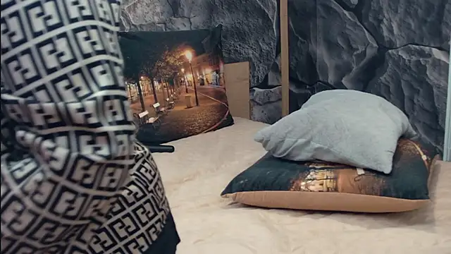 Snapshot of FreeMyFire chatting on 11-30-25, 01:09 FreeMyFire online show from 11-30-25, 01:09