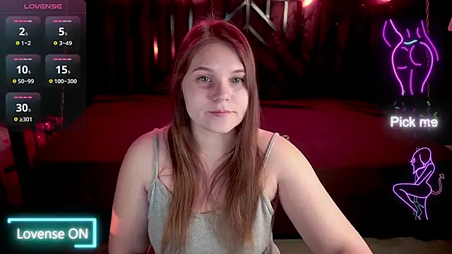 Snapshot of VinnaSky chatting on 02-12-26, 07:47 VinnaSky online show from 02-12-26, 07:47