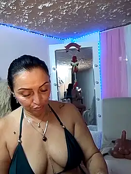 zullyxhot online show from 12-19-25, 09:22