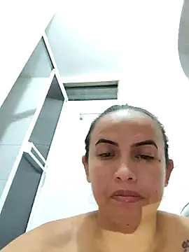 Snapshot of carolina_uribe chatting on 12-29-24, 04:08 carolina uribe online show from 12-29-24, 04:08