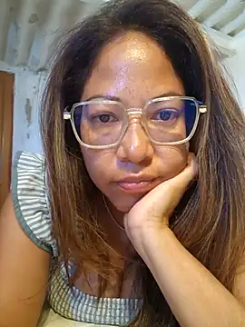 Snapshot of mila38 chatting on 06-25-26, 03:49 mila38 online show from 06-25-26, 03:49