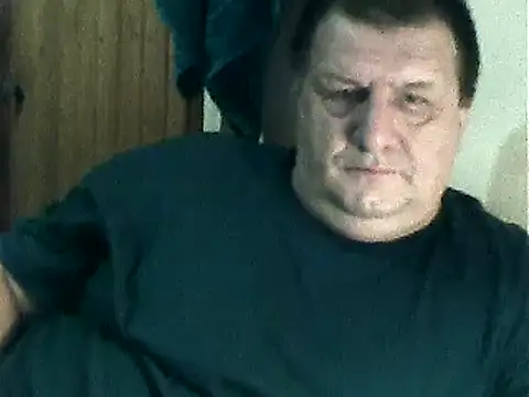 Vyrtous579 online show from 12-18-24, 03:44