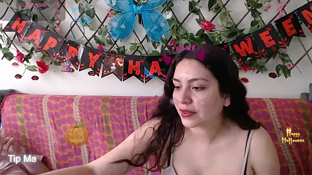 Jack Emily1 online show from 11-05-25, 05:13