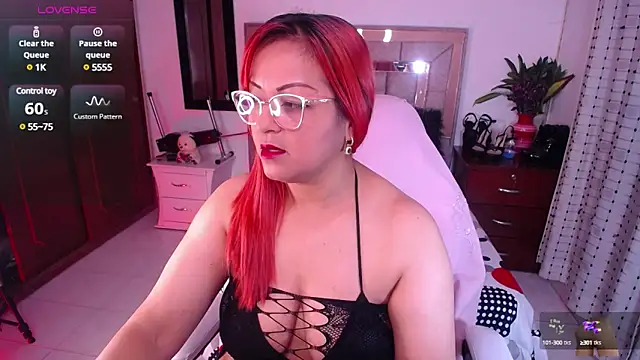 Snapshot of salomecastro_ chatting on 03-07-25, 03:08 salomecastro online show from 03-07-25, 03:08