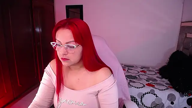 Snapshot of salomecastro_ chatting on 09-09-25, 04:01 salomecastro online show from 09-09-25, 04:01