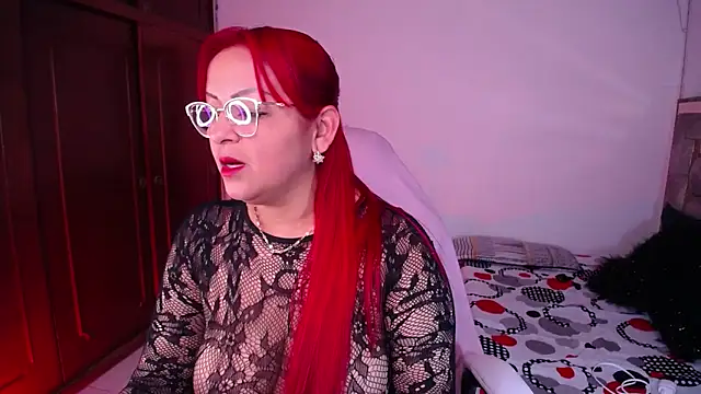 Snapshot of salomecastro_ chatting on 09-13-25, 01:49 salomecastro online show from 09-13-25, 01:49