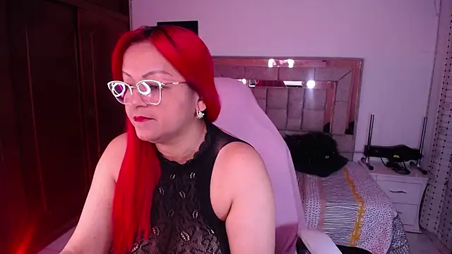 Snapshot of salomecastro_ chatting on 10-22-25, 03:18 salomecastro online show from 10-22-25, 03:18