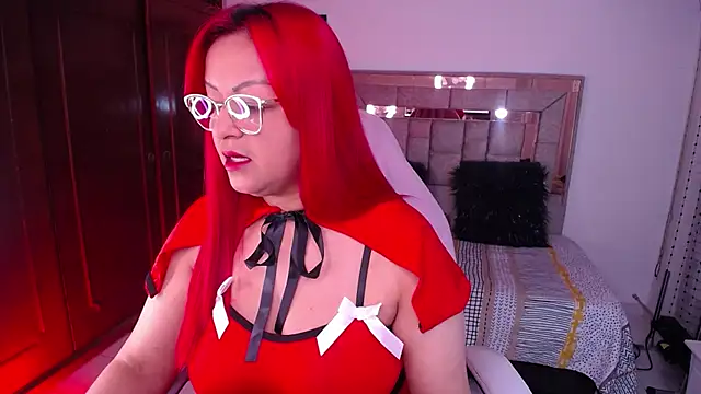 Snapshot of salomecastro_ chatting on 10-27-25, 02:48 salomecastro online show from 10-27-25, 02:48