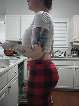 HollyTattoo online show from 07-18-26, 11:14