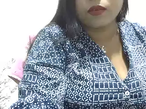 Snapshot of ROSEE_MERRYYYY chatting on 01-02-25, 09:11 ROSEE MERRYYYY online show from 01-02-25, 09:11
