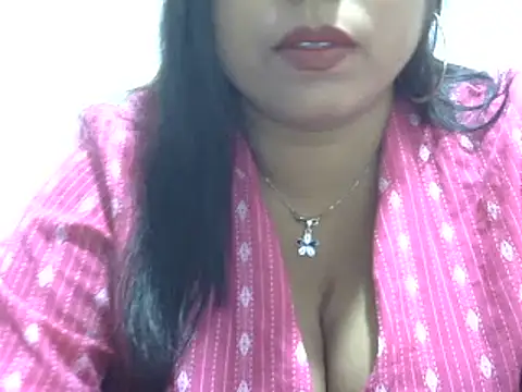 Snapshot of ROSEE_MERRYYYY chatting on 01-06-25, 05:27 ROSEE MERRYYYY online show from 01-06-25, 05:27