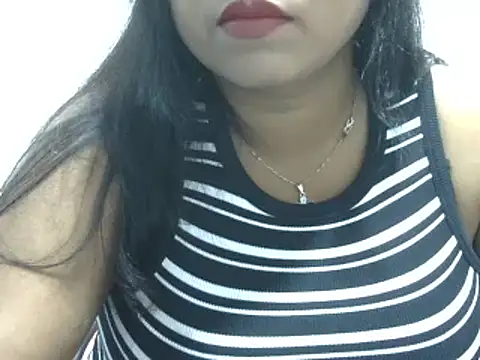 Snapshot of ROSEE_MERRYYYY chatting on 01-07-25, 01:14 ROSEE MERRYYYY online show from 01-07-25, 01:14