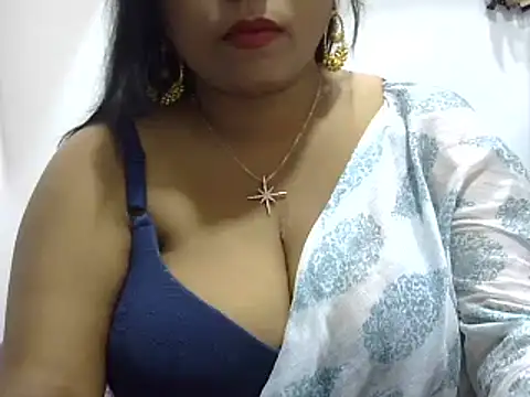 Snapshot of ROSEE_MERRYYYY chatting on 02-19-25, 01:39 ROSEE MERRYYYY online show from 02-19-25, 01:39