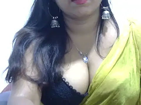 Snapshot of ROSEE_MERRYYYY chatting on 03-21-25, 05:45 ROSEE MERRYYYY online show from 03-21-25, 05:45