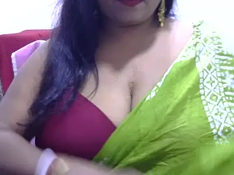 Snapshot of ROSEE_MERRYYYY chatting on 09-11-25, 09:31 ROSEE MERRYYYY online show from 09-11-25, 09:31