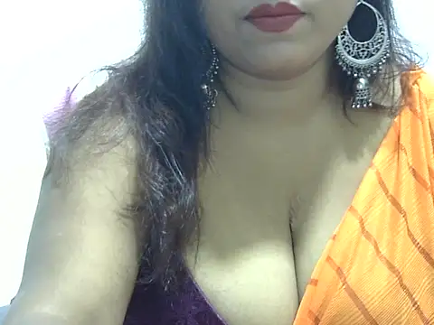 Snapshot of ROSEE_MERRYYYY chatting on 10-11-25, 09:41 ROSEE MERRYYYY online show from 10-11-25, 09:41
