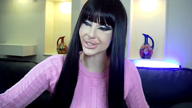 Snapshot of Lady_Joli chatting on 12-16-25, 08:19 Lady Joli online show from 12-16-25, 08:19