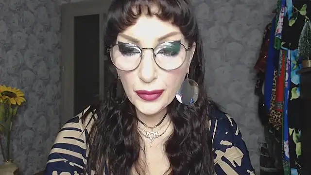 Aziza1 online show from 12-16-25, 12:54