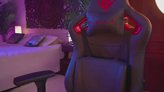 Snapshot of ambarEvans chatting on 03-20-25, 01:46 ambarEvans online show from 03-20-25, 01:46