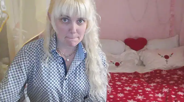 SunnySylvia online show from 01-03-25, 05:10