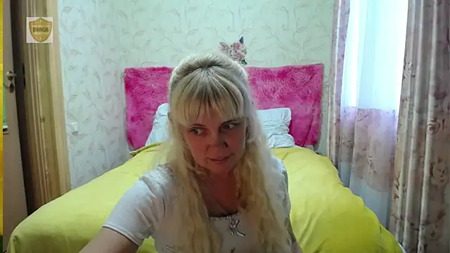 SunnySylvia online show from 11-07-25, 09:53