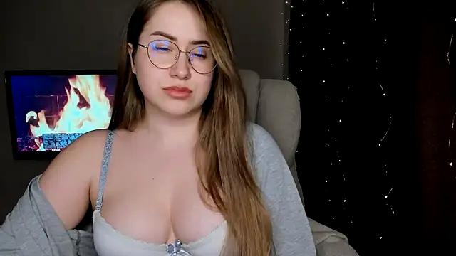 SeasonalSomeone online show from 03-15-25, 03:06