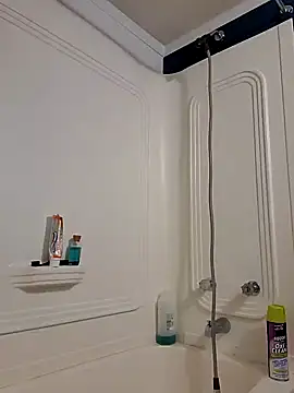 Snapshot of MaddyC6992 chatting on 12-31-24, 06:59 MaddyC6992 online show from 12-31-24, 06:59