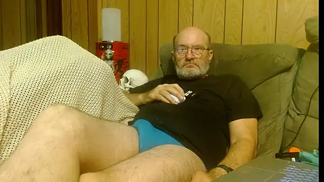 Snapshot of snickers1 chatting on 10-05-25, 05:17 snickers1 online show from 10-05-25, 05:17