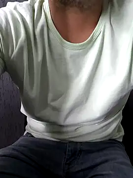 Snapshot of Leo_Big chatting on 01-29-25, 05:02 Leo Big online show from 01-29-25, 05:02