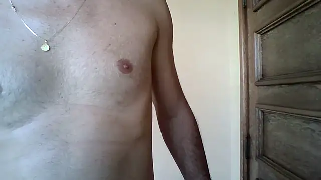 Snapshot of Leo_Big chatting on 02-25-25, 07:36 Leo Big online show from 02-25-25, 07:36