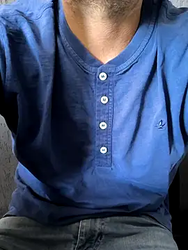 Snapshot of Leo_Big chatting on 02-27-25, 01:38 Leo Big online show from 02-27-25, 01:38
