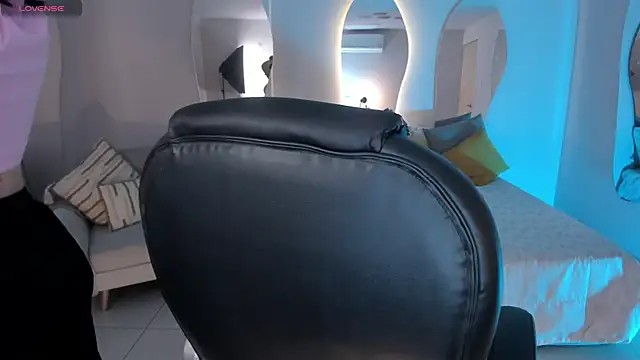 MorganHicks online show from 02-11-25, 06:44