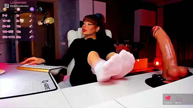 Miss kay1111 online show from 04-19-26, 06:10