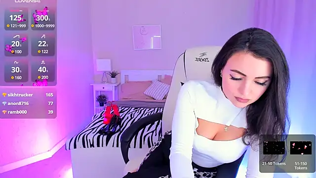 HelenaRegal online show from 02-02-25, 04:32