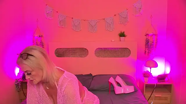 SarahDanielBabestation online show from 07-27-26, 08:05